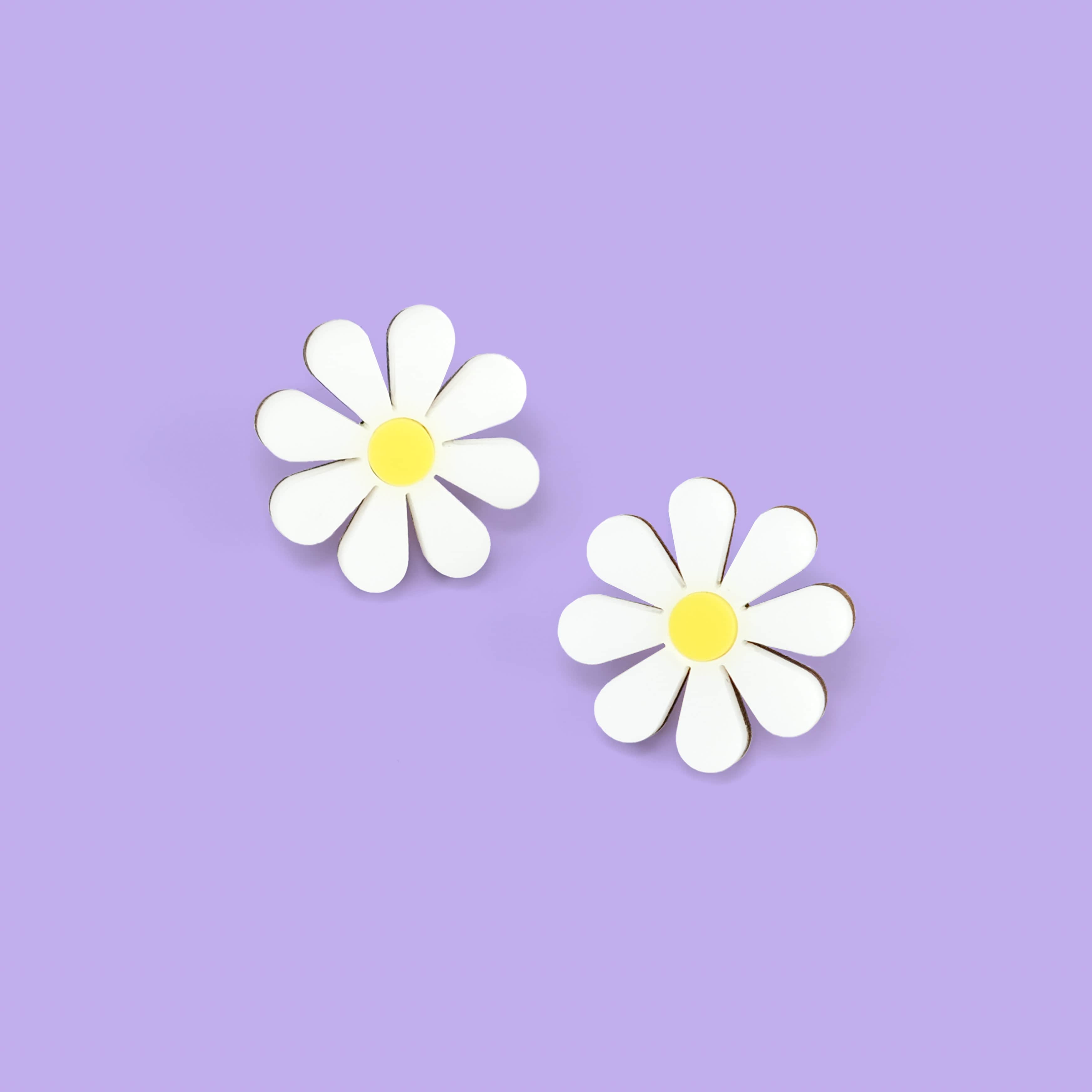 Cute and dainty Daisy stud earrings #color_white