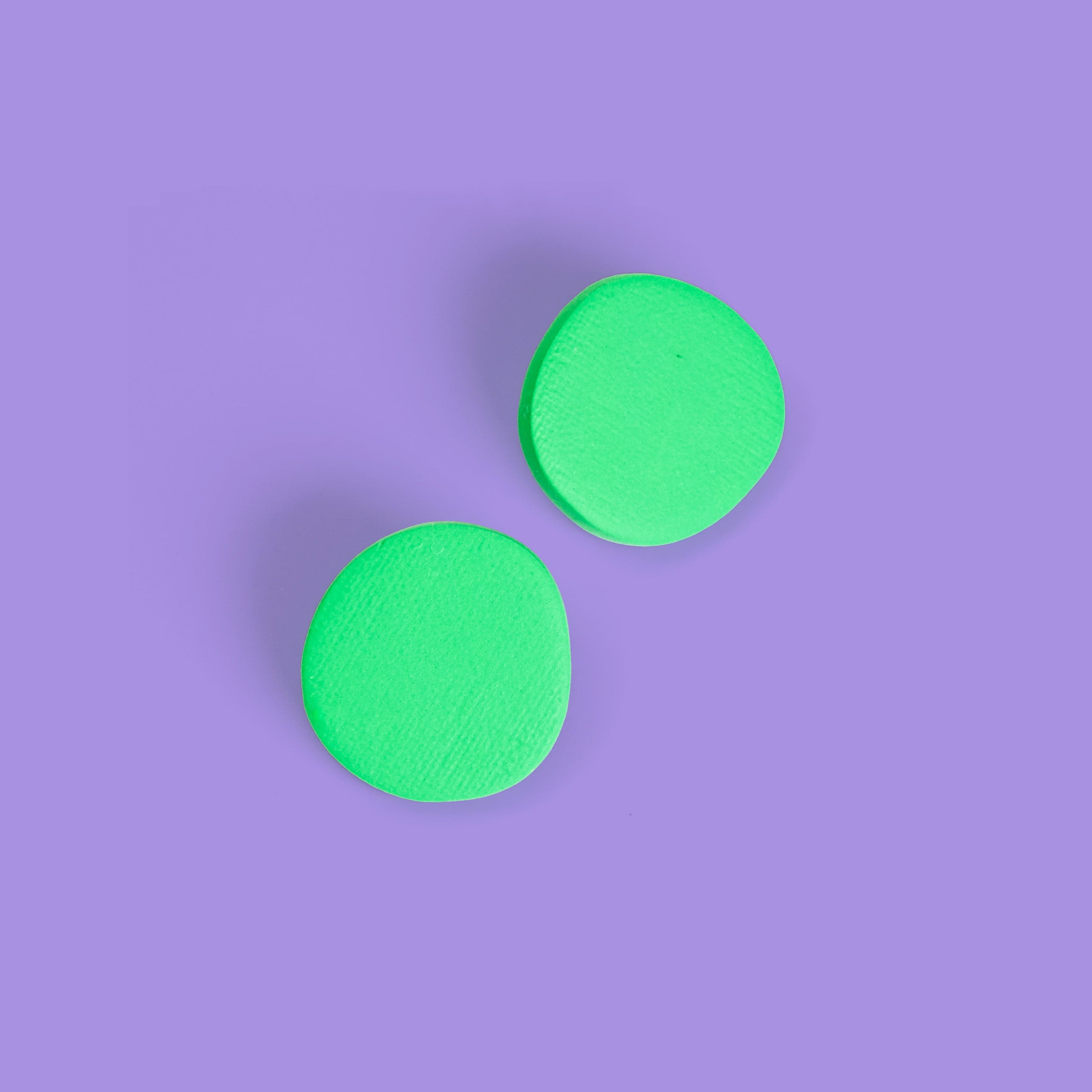 Miro inspired organic round shaped studs with canvas texture in green #color_green