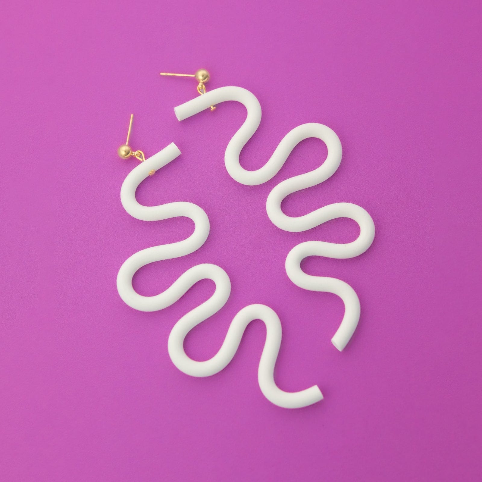 Tube Squiggle dangly earrings small in white #color_white